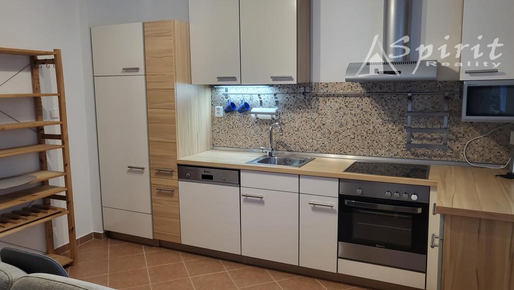 Ponúkame na prenájom 2izb. byt neďaleko OC RETRO