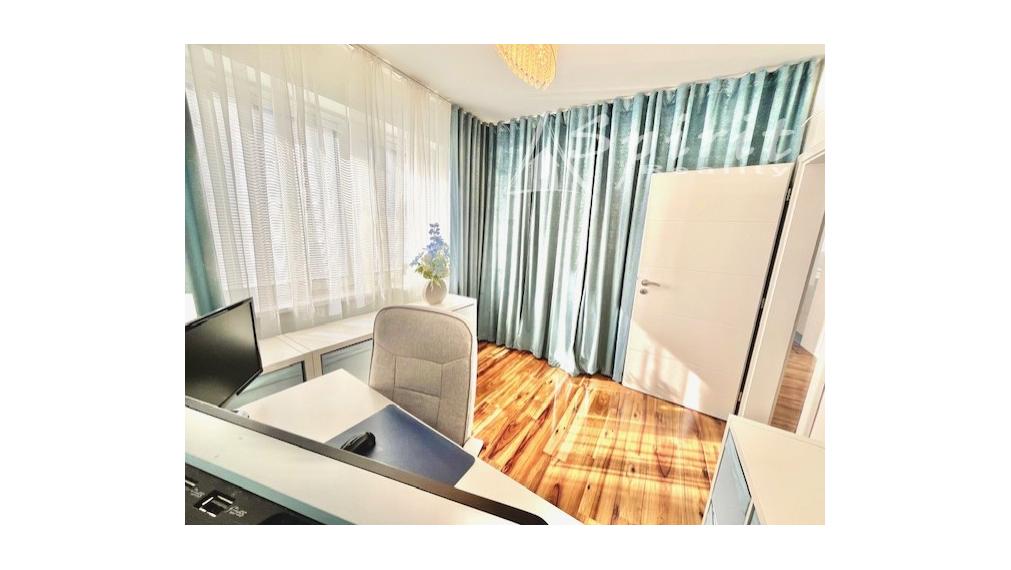 Bývajte ako v dome – 3-izbový byt so záhradou, terasou a parkovaním pre 2 autá