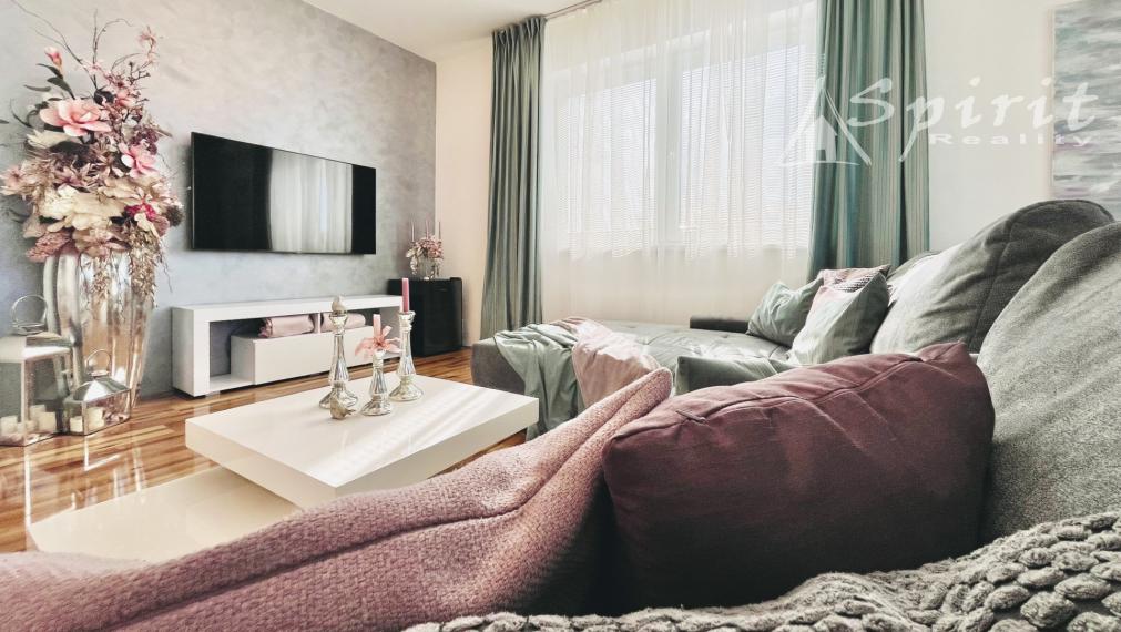 Bývajte ako v dome – 3-izbový byt so záhradou, terasou a parkovaním pre 2 autá