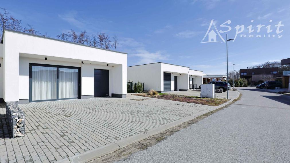 EXKLUZÍVNY 3-IZBOVÝ LUXUSNÝ RD PRI Penati Golf Resort – CELOROČNÉ BÝVANIE AJ INVESTIČNÁ PRÍLEŽITOSŤ