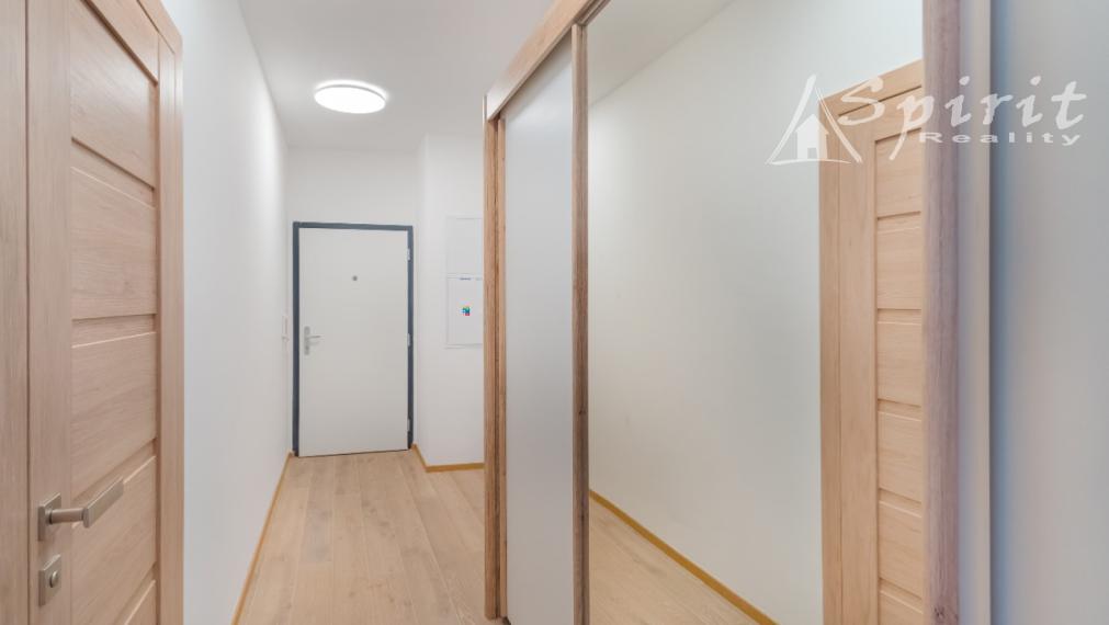 Moderný 3-izbový byt s klimatizáciou v obľúbených Slnečniciach – Viladomy