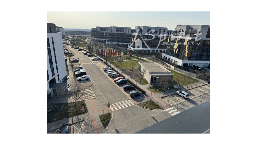 Priestranný 4-izbový byt s veľkou terasou, klimatizáciou a 2 parkovacími miestami – Slnečnice, Petržalka