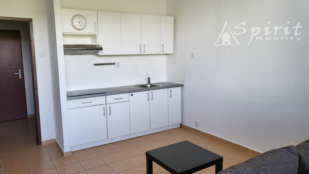 Na prenájom praktická garsónka oproti Ekonomickej Univerzite