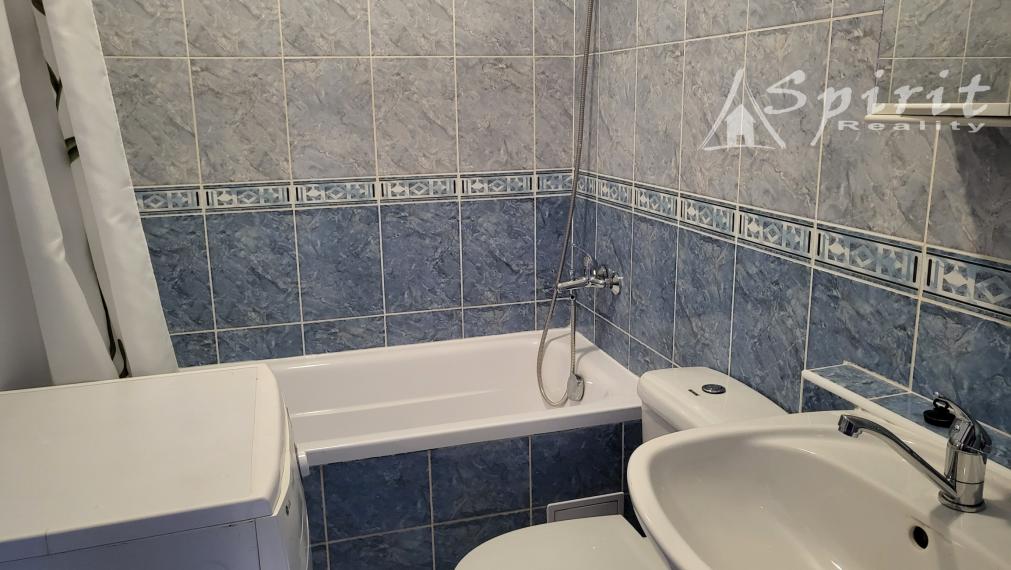 Na prenájom praktická garsónka oproti Ekonomickej Univerzite