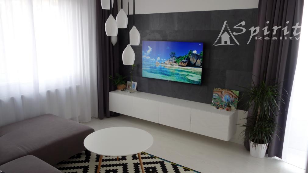 Krásne zariadený 2-izbový byt s klimatizáciou, parkovaním a výhladom na Kamzík.