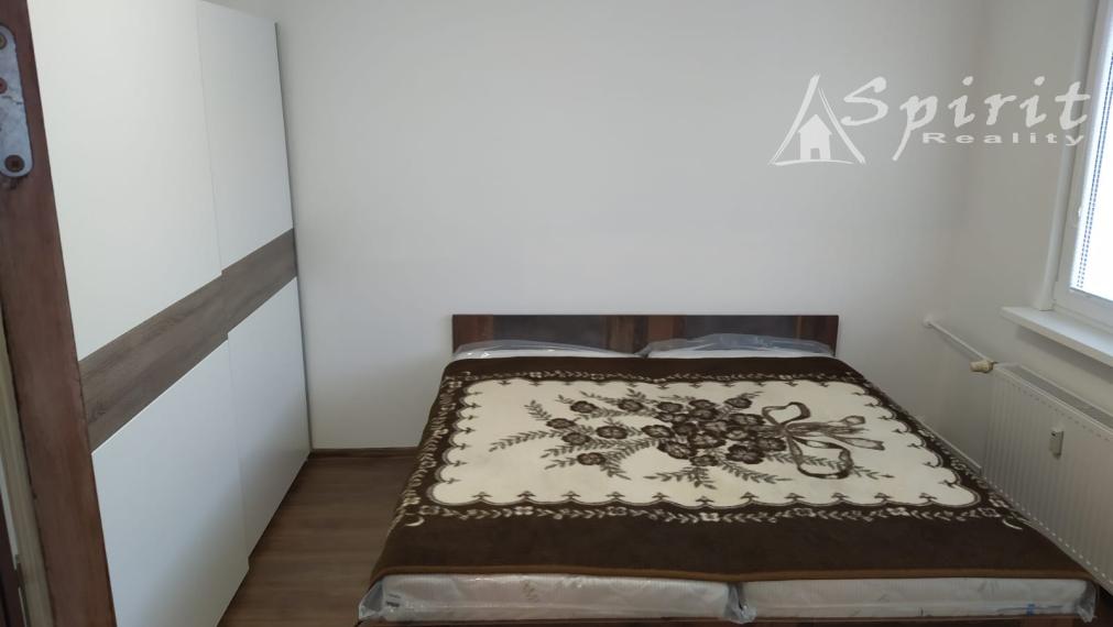 Štýlový 2-izbový byt na PREDAJ v Petržalke s výhľadom na les