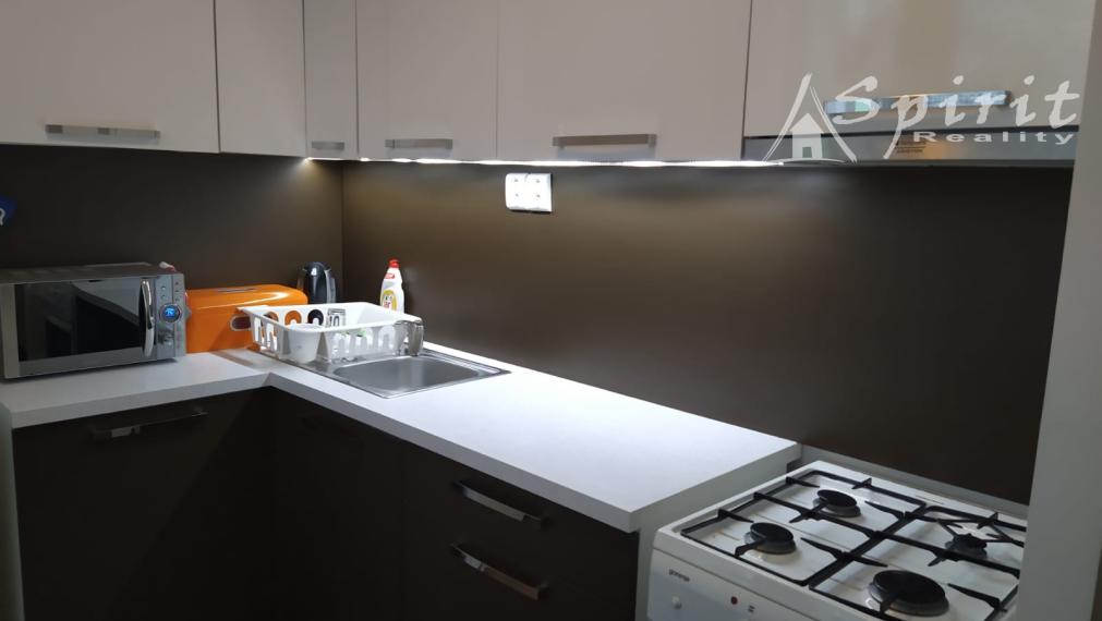 Štýlový 2-izbový byt na PREDAJ v Petržalke s výhľadom na les