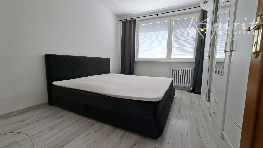 Ponúkame na prenájom praktický 3 izb. byt v Dúbravke