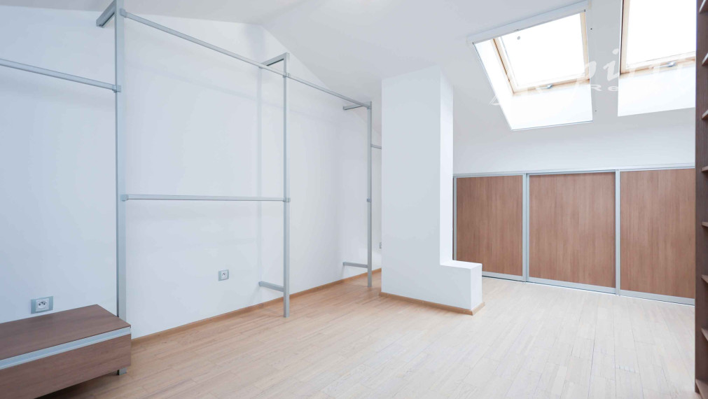 EXKLUZÍVNE NA PRENÁJOM | 5-IZBOVÝ MEZONET V HORSKOM PARKU, STARÉ MESTO