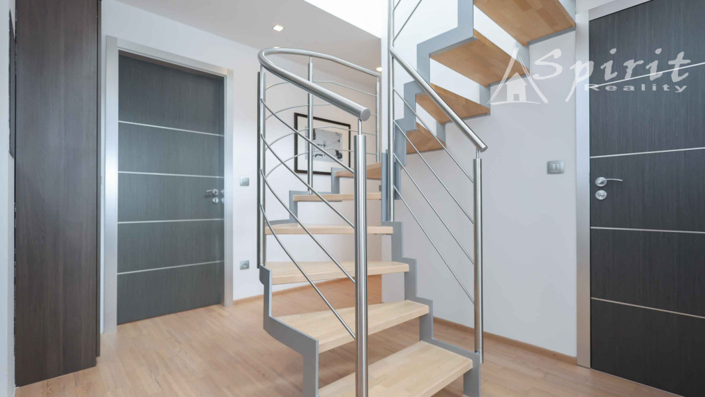 EXKLUZÍVNE NA PRENÁJOM | 5-IZBOVÝ MEZONET V HORSKOM PARKU, STARÉ MESTO