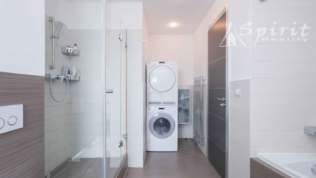 EXKLUZÍVNE NA PRENÁJOM | 5-IZBOVÝ MEZONET V HORSKOM PARKU, STARÉ MESTO