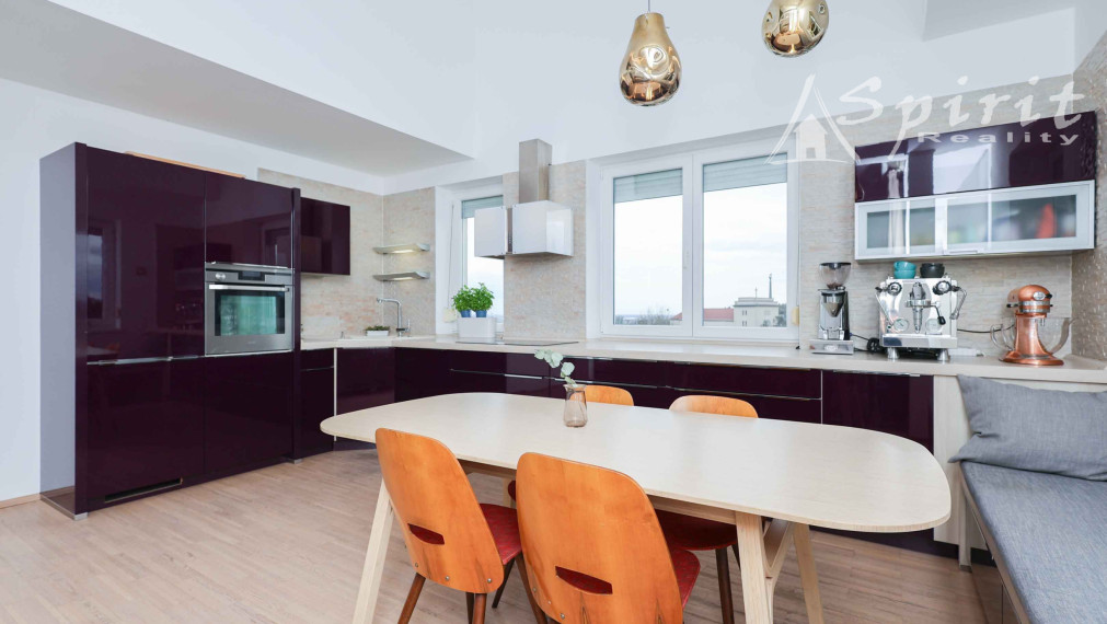 EXKLUZÍVNE NA PRENÁJOM | 5-IZBOVÝ MEZONET V HORSKOM PARKU, STARÉ MESTO