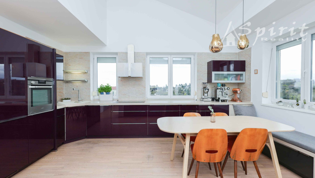 EXKLUZÍVNE NA PRENÁJOM | 5-IZBOVÝ MEZONET V HORSKOM PARKU, STARÉ MESTO