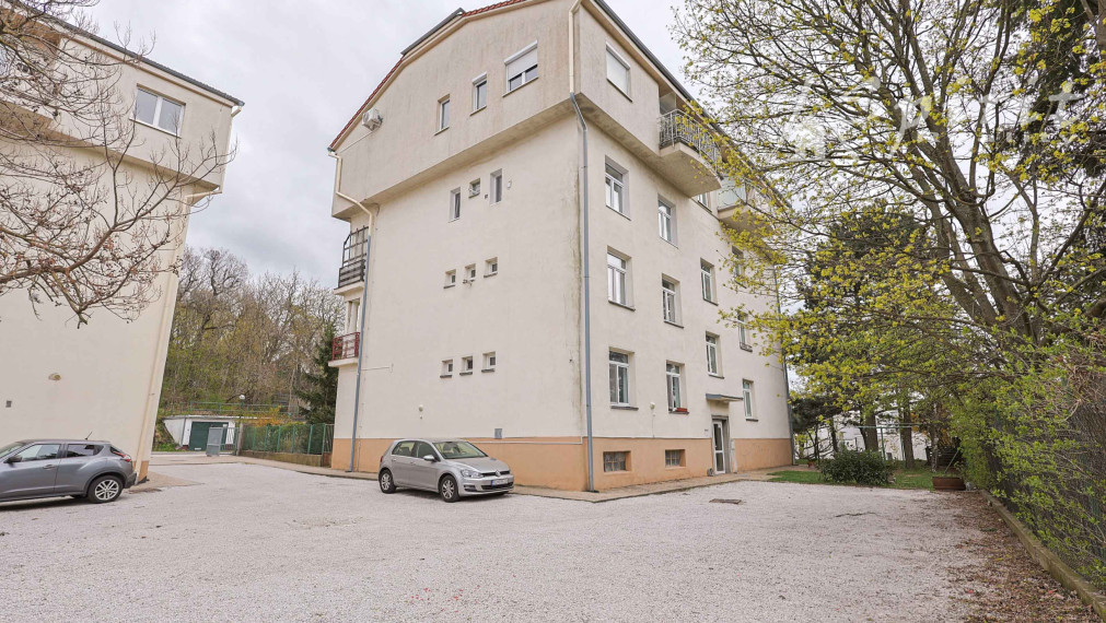 EXKLUZÍVNE NA PRENÁJOM | 5-IZBOVÝ MEZONET V HORSKOM PARKU, STARÉ MESTO