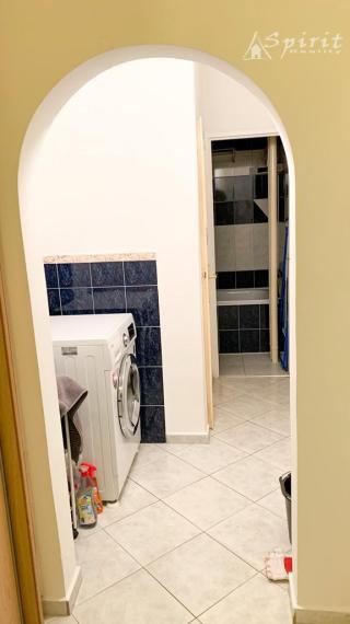 NA PREDAJ - 1,5 izb. byt  s ballkónom- RUŽINOV