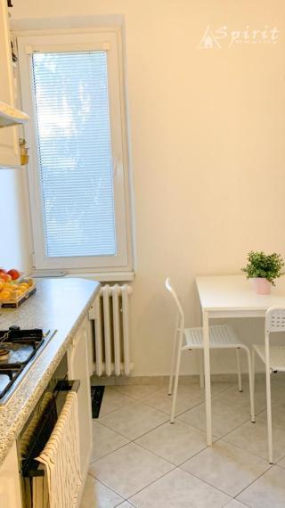 NA PREDAJ - 1,5 izb. byt  s ballkónom- RUŽINOV