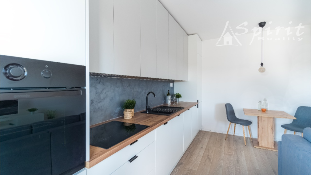 PRÉMIOVÝ 3i BYT - VILADOMY - 24m2  TERASA - GARÁŽ - NADŠTANDARD + KLÍMA V KAŽDEJ IZBE