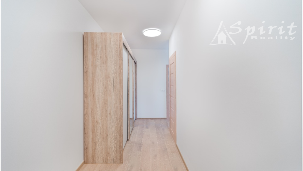 PRÉMIOVÝ 3i BYT - VILADOMY - 24m2  TERASA - GARÁŽ - NADŠTANDARD + KLÍMA V KAŽDEJ IZBE