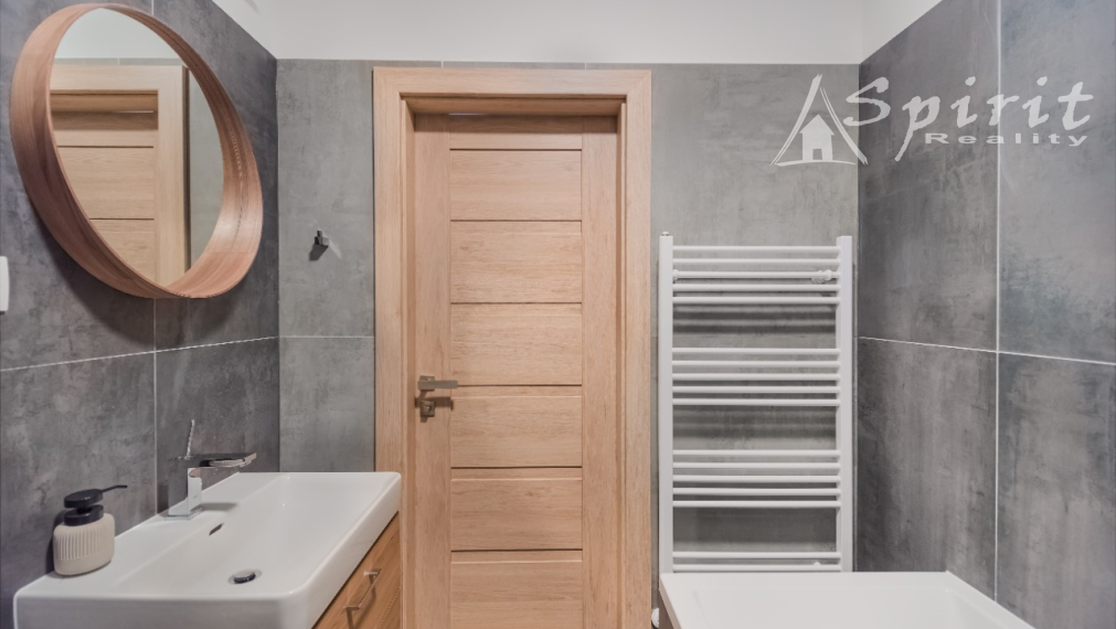 PRÉMIOVÝ 3i BYT - VILADOMY - 24m2  TERASA - GARÁŽ - NADŠTANDARD + KLÍMA V KAŽDEJ IZBE