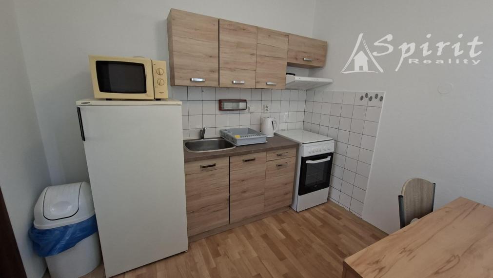 Na prenájom 1-izbový byt, Vlčie hrdlo – Ružinov, kompletne zariadený