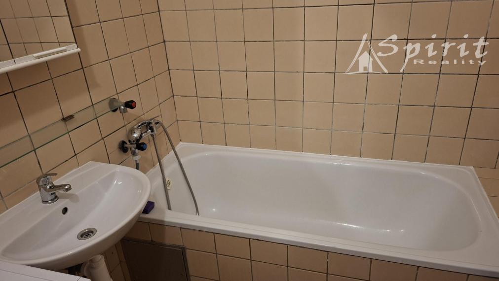 Na prenájom 1-izbový byt, Vlčie hrdlo – Ružinov, kompletne zariadený