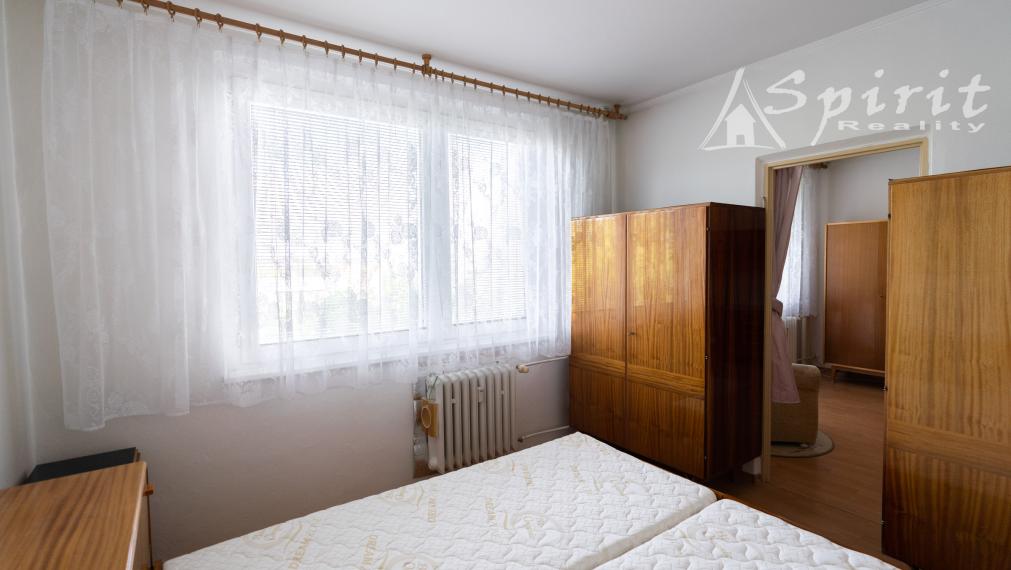3-izbový byt s veľkou loggiou, komorou, pivnicou a bezproblémovým prakovaním, Sadmelijská ulica, Bratislava – Rača