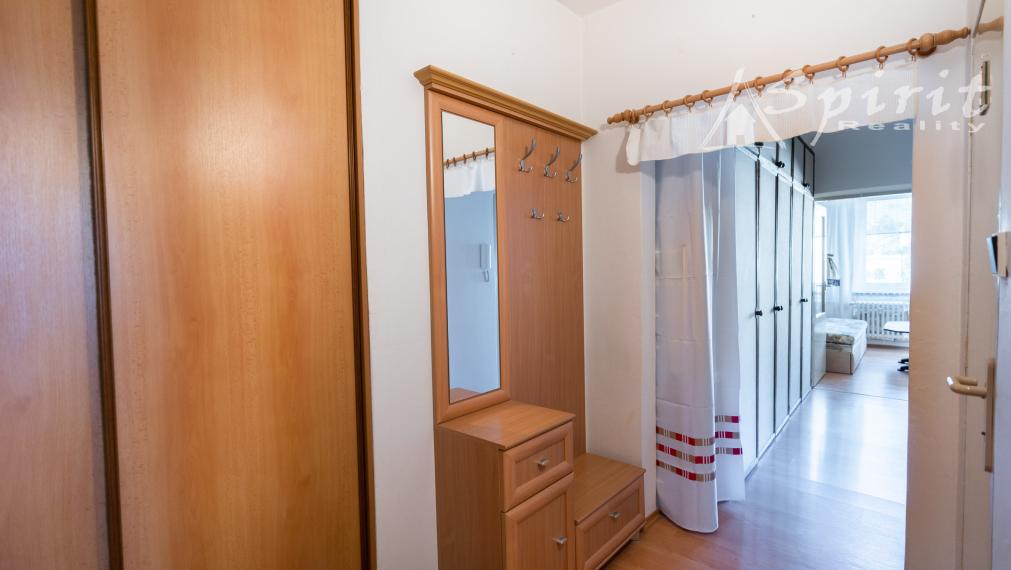 3-izbový byt s veľkou loggiou, komorou, pivnicou a bezproblémovým prakovaním, Sadmelijská ulica, Bratislava – Rača