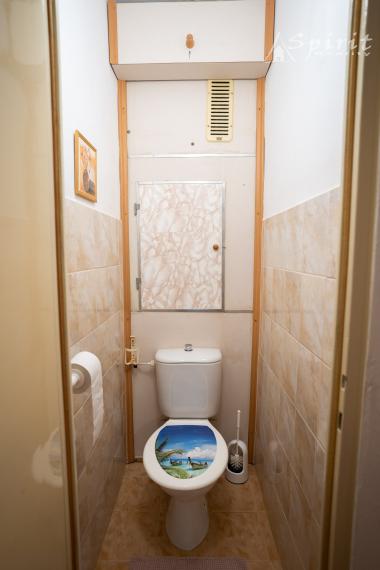 3-izbový byt s veľkou loggiou, komorou, pivnicou a bezproblémovým prakovaním, Sadmelijská ulica, Bratislava – Rača