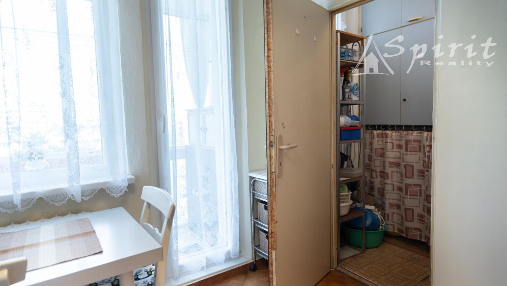 3-izbový byt s veľkou loggiou, komorou, pivnicou a bezproblémovým prakovaním, Sadmelijská ulica, Bratislava – Rača