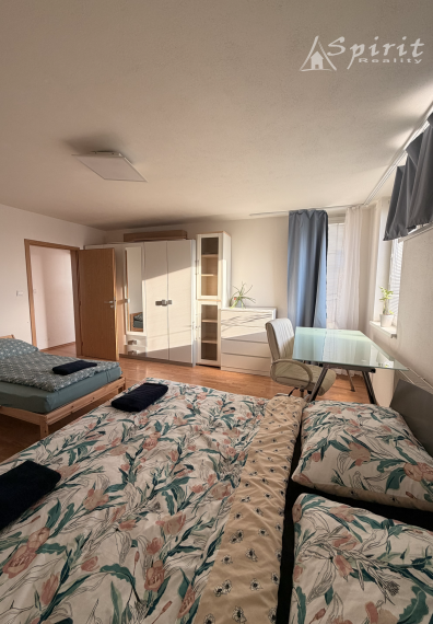 Priestranný 4-izbový byt, 5/8 posch. 95m2, klimatizácia, bezproblémové parkovanie, Bratislava - Nové Mesto,