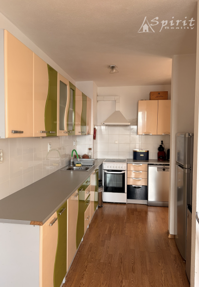 Priestranný 4-izbový byt, 5/8 posch. 95m2, klimatizácia, bezproblémové parkovanie, Bratislava - Nové Mesto,