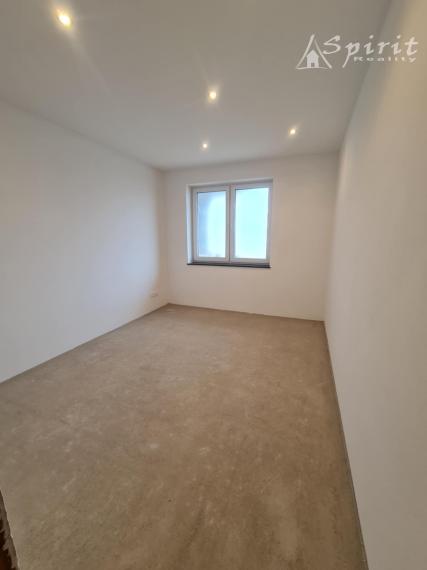 Moderný rodinný dom v Ekoosade – Veľké Úľany, 454 m² pozemok