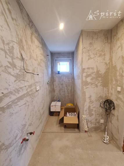 Moderný rodinný dom v Ekoosade – Veľké Úľany, 454 m² pozemok