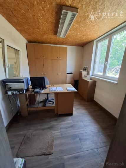 Predaj: Priestranný objekt pre podnikanie aj bývanie – dielňa 295 m², pozemok 2 741 m² (Veľké Úľany – Hájmáš)