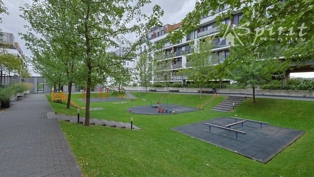 SLNEČNICE | 1-izbový byt s loggiou a s parkovacím státim | Zuzany Chalupovej