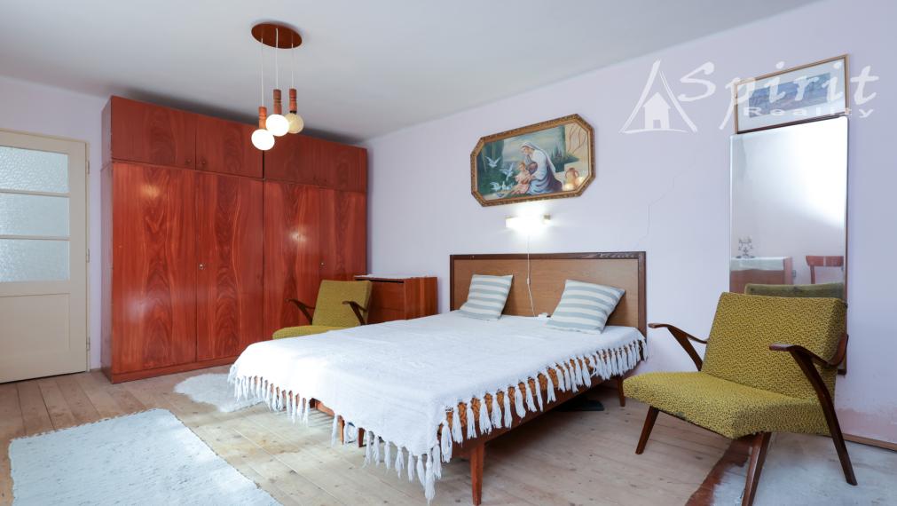 3-izbový rodinný dom s pozemkom 1 119 m² a záhradou s potôčikom – Dolné Dubové