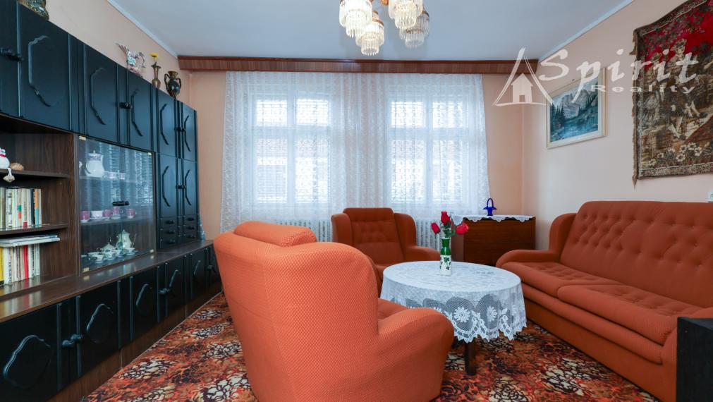 3-izbový rodinný dom s pozemkom 1 119 m² a záhradou s potôčikom – Dolné Dubové