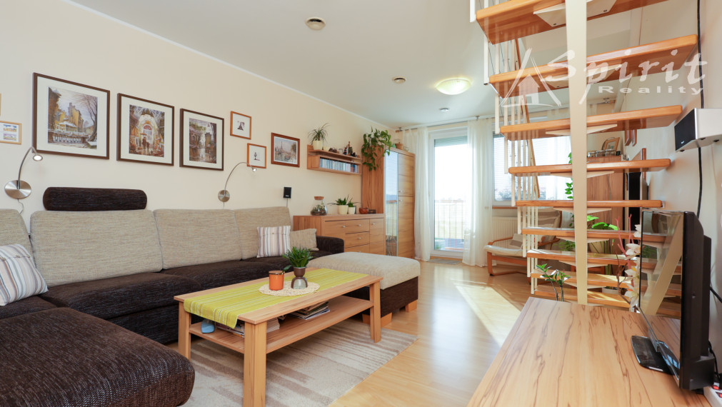 Priestranný 4-izbový byt s balkónom a krásnym výhľadom v Bernolákove | 108 m²