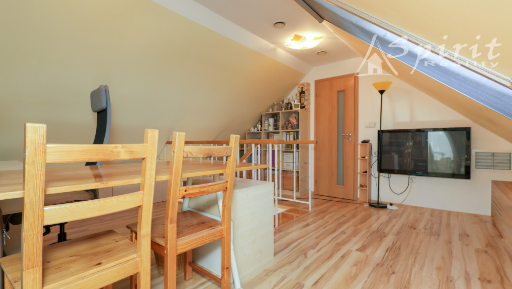 Priestranný 4-izbový byt s balkónom a krásnym výhľadom v Bernolákove | 108 m²