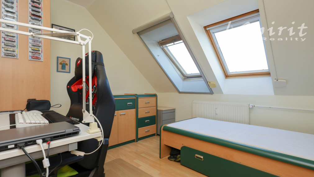 Priestranný 4-izbový byt s balkónom a krásnym výhľadom v Bernolákove | 108 m²