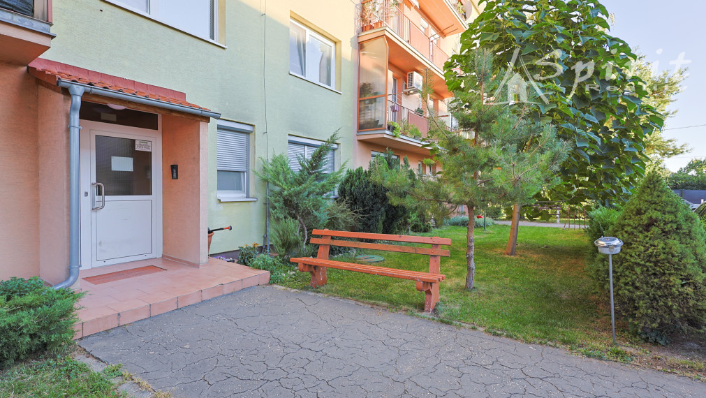 Priestranný 4-izbový byt s balkónom a krásnym výhľadom v Bernolákove | 108 m²