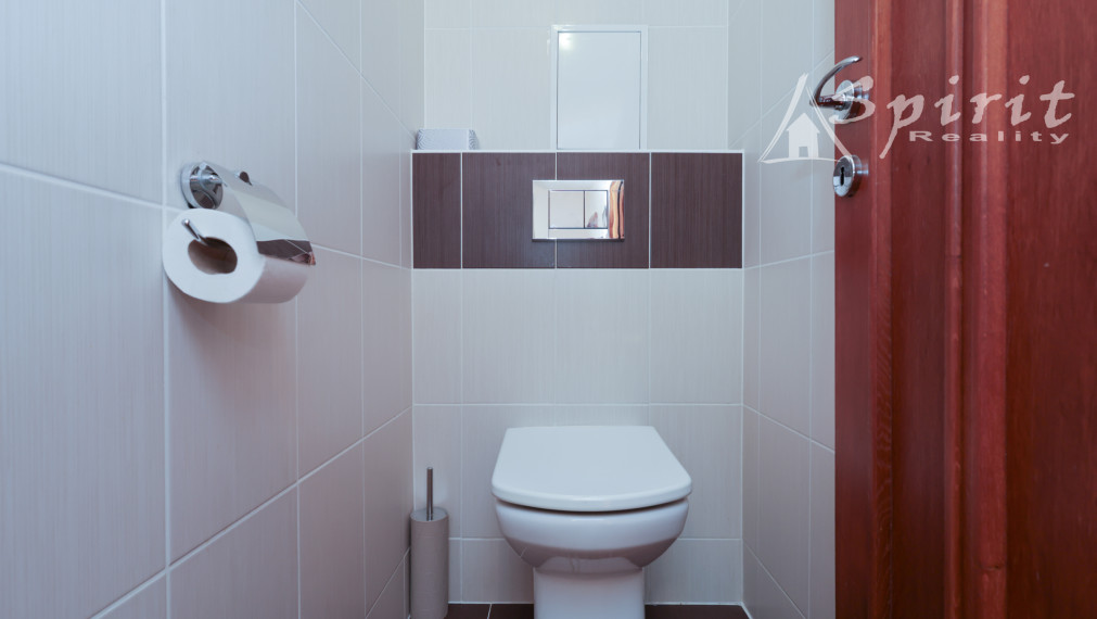 3-izbový byt 85 m² s balkónom, klimatizáciou, pivnicou a vlastným parkovacím miestom – Pezinská, Senec