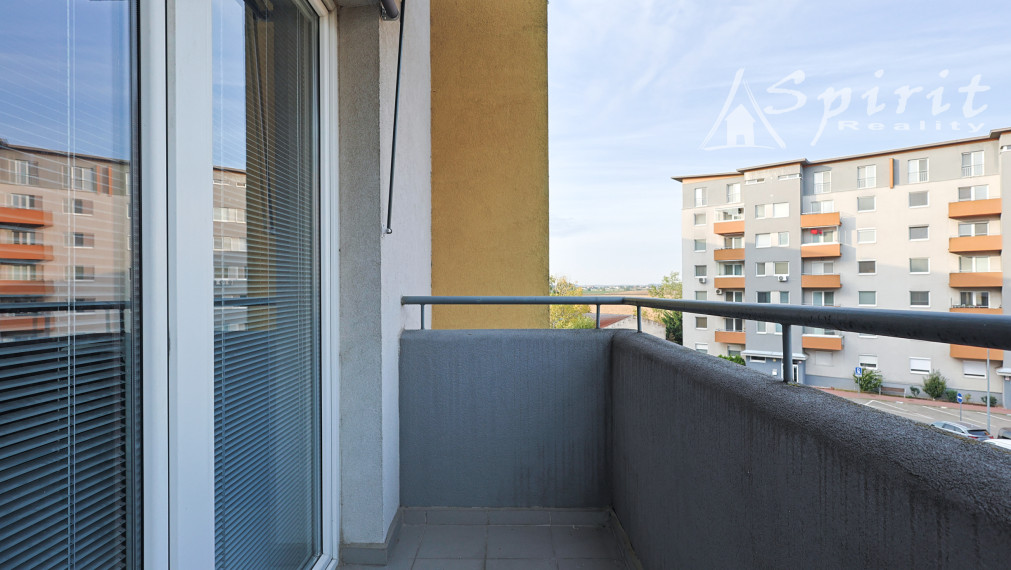 3-izbový byt 85 m² s balkónom, klimatizáciou, pivnicou a vlastným parkovacím miestom – Pezinská, Senec