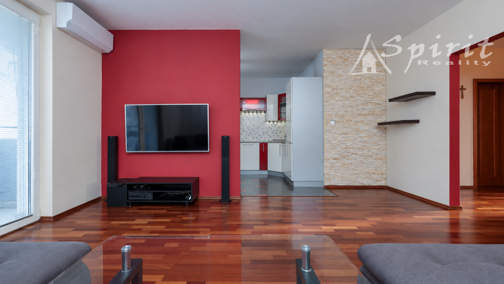 3-izbový byt 85 m² s balkónom, klimatizáciou, pivnicou a vlastným parkovacím miestom – Pezinská, Senec
