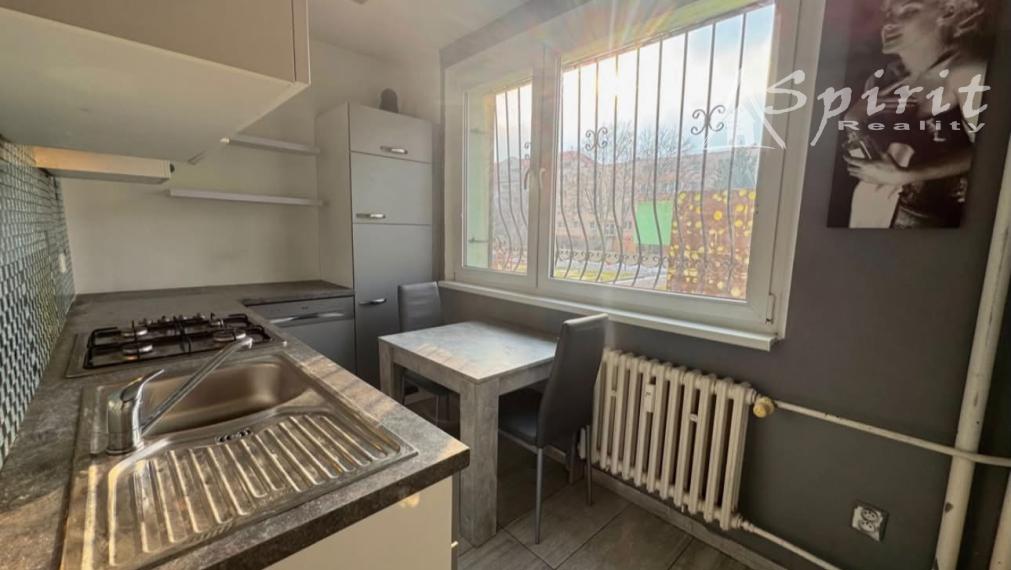 NA PRENÁJOM – ZREKONŠTRUOVANÝ 1-IZBOVÝ BYT | HRONSKÁ UL., BRATISLAVA – VRAKUŇA