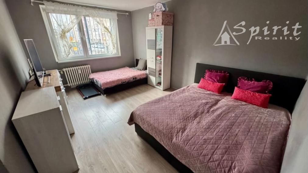 NA PRENÁJOM – ZREKONŠTRUOVANÝ 1-IZBOVÝ BYT | HRONSKÁ UL., BRATISLAVA – VRAKUŇA