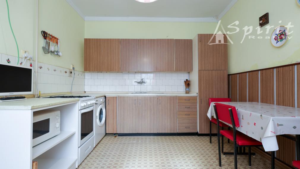 Rodinný dom s veľkým pozemkom 1 119 m² a súkromnou oddychovou zónou pri potoku – Dolné Dubové