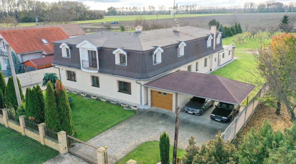Výnimočná ponuka - 7izb. priestranný RD s 2gáražou na 36á pozemku