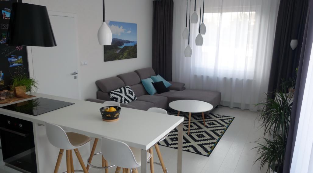 Krásne zariadený 2-izbový byt s klimatizáciou, parkovaním a výhladom na Kamzík.