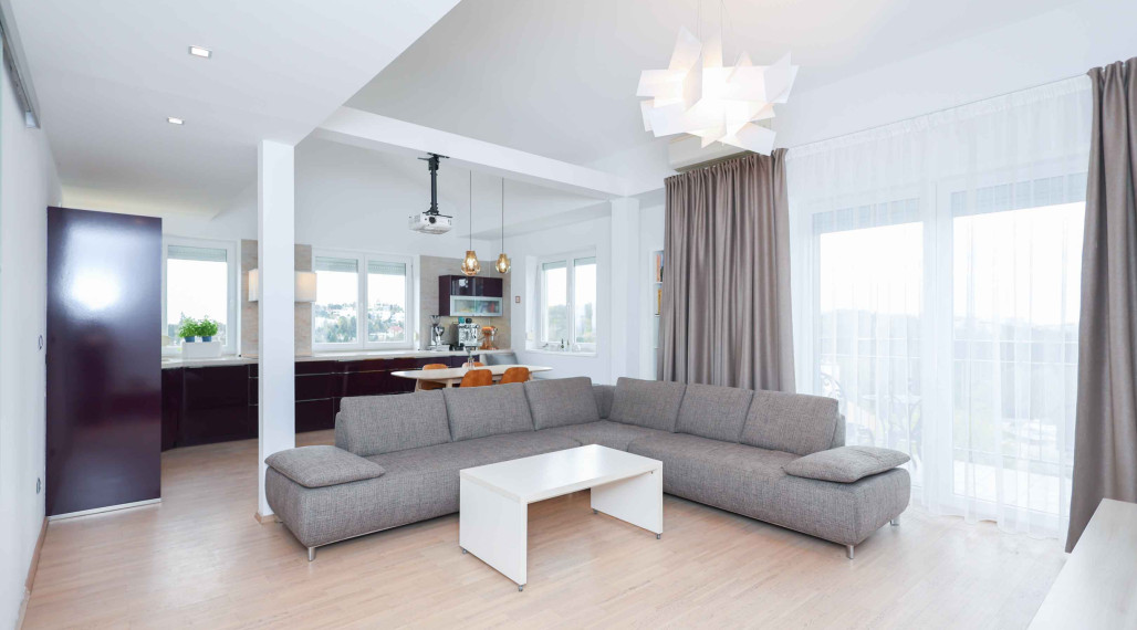 EXKLUZÍVNE NA PRENÁJOM | 5-IZBOVÝ MEZONET V HORSKOM PARKU, STARÉ MESTO